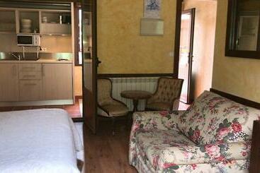 Отель Arenas De Cabrales  Apartamentos