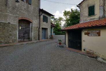 ホテル Agriturismo Podere Omomorto