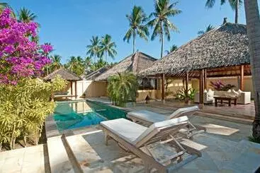 Hotelli Kura Kura Resort
