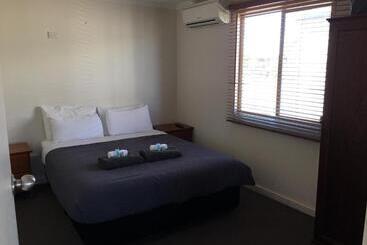Airport Whyalla Motel