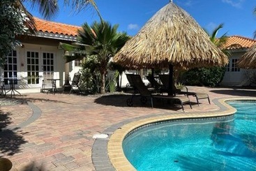 Aruba Tropic Apartments