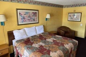 Hotel Budget Inn & Suites