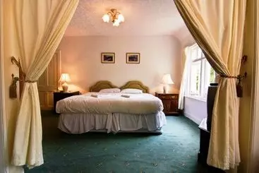 فندق Milton House