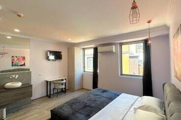 בית מלון כפרי Sydney Riseon