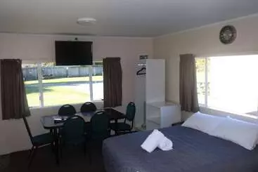 リゾートホテル Pohara Beach Top 10 Holiday Park