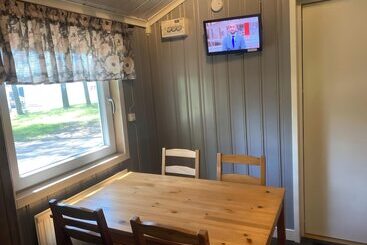 בית מלון כפרי Hyltena Stugby   Campground