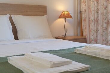 کلبه Troia Beach Villa