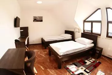 Hotel Sluneční Dvůr