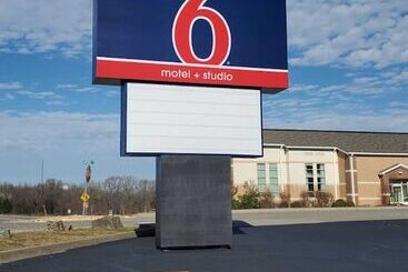 Motel Studio 6 Branson West Mo Silver Dollar City