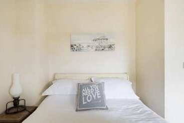 Beautiful Sea Front Cottage In The Ocean City