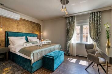 膳宿费 Luxury Rooms Vindemiæ