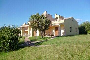 Lomakeskus Family Rooms Budoni