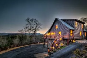 Mökkimajoitus Skydancer Lodge By Escape To Blue Ridge