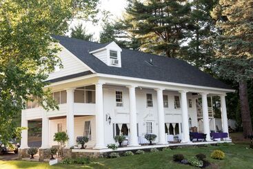 בית מלון כפרי The Villas On Lake George