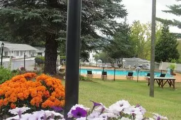 ホテル The Villas On Lake George