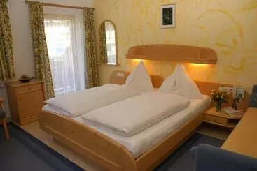 Bed and Breakfast Pension Wolfsegg