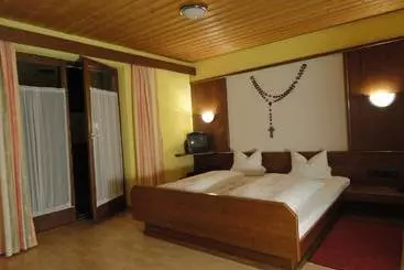 Отель Restaurant Kröll