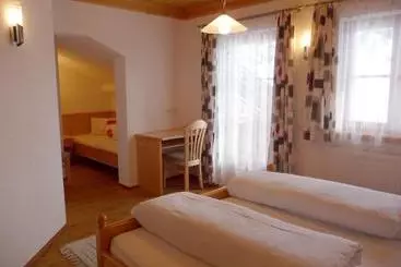 ホテル Ferienwohnungen & Almhütten Gutwenger