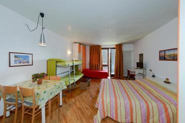 Жильё для туристов Antares Apartments