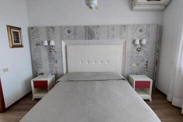 酒店 Albergo Alla Pineta