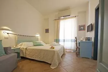 Bue Marino Hotel & Cocktail Bar