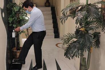 בית מלון כפרי The Maple Leaf Dlf Cyber City