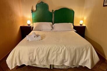 Le Serre Suites & Apartments