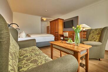 ホテル Angerhof Sport  U. Wellness