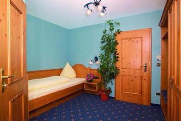 Pensão Landgasthof Schmidbaur