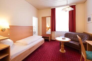 בית מלון כפרי Bergfried & Schönblick