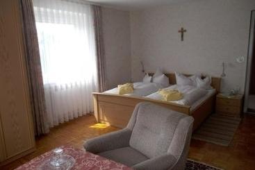 Hotelli Kur Freuschle