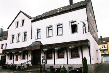 호텔 Restaurant Zum Neuling