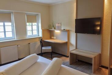 Отель Zur Altstadt