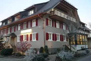 펜션 Landhotel Gasthaus Zum Pflug