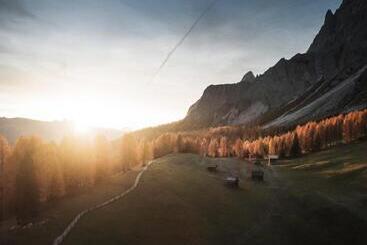 בית מלון כפרי Laurin