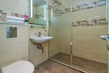 Majatalo Apartment Residence Narona