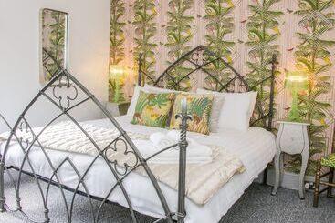 קוטג'' 1 Reabrook Place