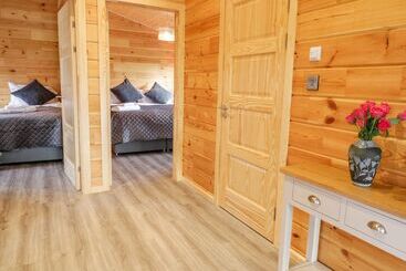 بيت ريفى Bryn Eiddon Log Cabin