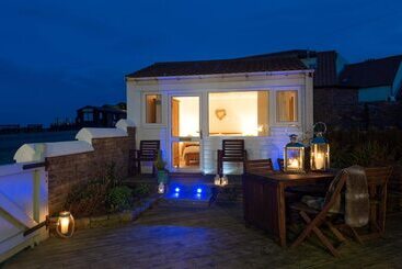 קוטג'' East Row Lodge