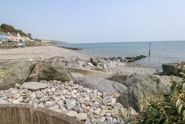 Mökkimajoitus Potters Barn