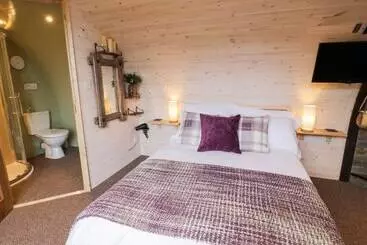 Mökkimajoitus Gelert Pod