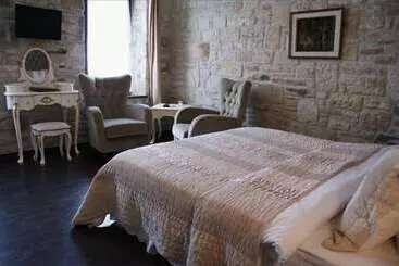 Griffon Boutique Hotel   Boutique Class