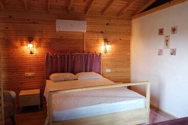 هتل Em Ba Butik Bungalov