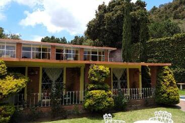 فندق Estancia Campestre   7 Robles