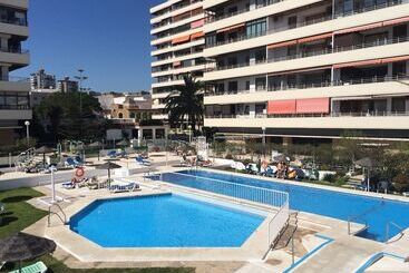 هتل Apartamentos La Nogalera