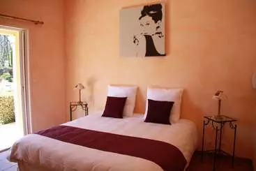 ベッドアンドブレックファースト Chambres D Hôtes La Dryade