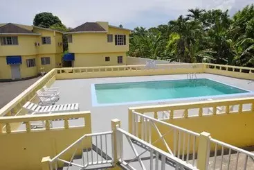 هتل Tamarind Tree Resort