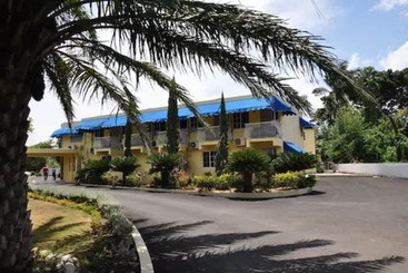 هتل Tamarind Tree Resort