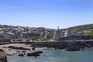 کلبه Apartment 4 Granville Point