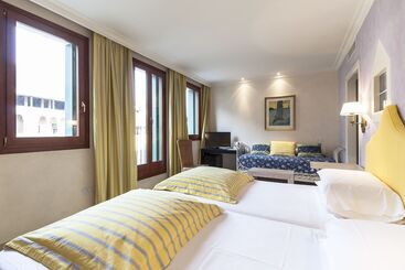 Charming Hotel Dei Chiostri